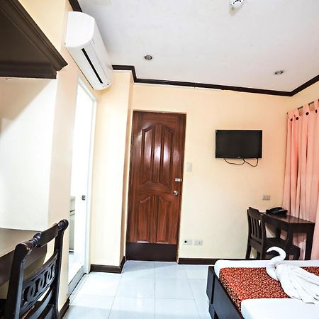 Отель Reddoorz Near Ormoc Port Terminal Экстерьер фото