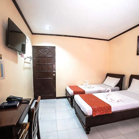 Отель Reddoorz Near Ormoc Port Terminal Экстерьер фото