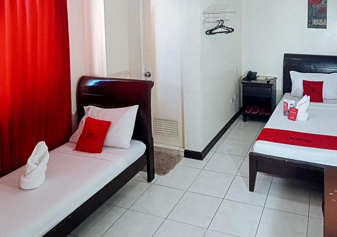 Отель Reddoorz Near Ormoc Port Terminal Экстерьер фото