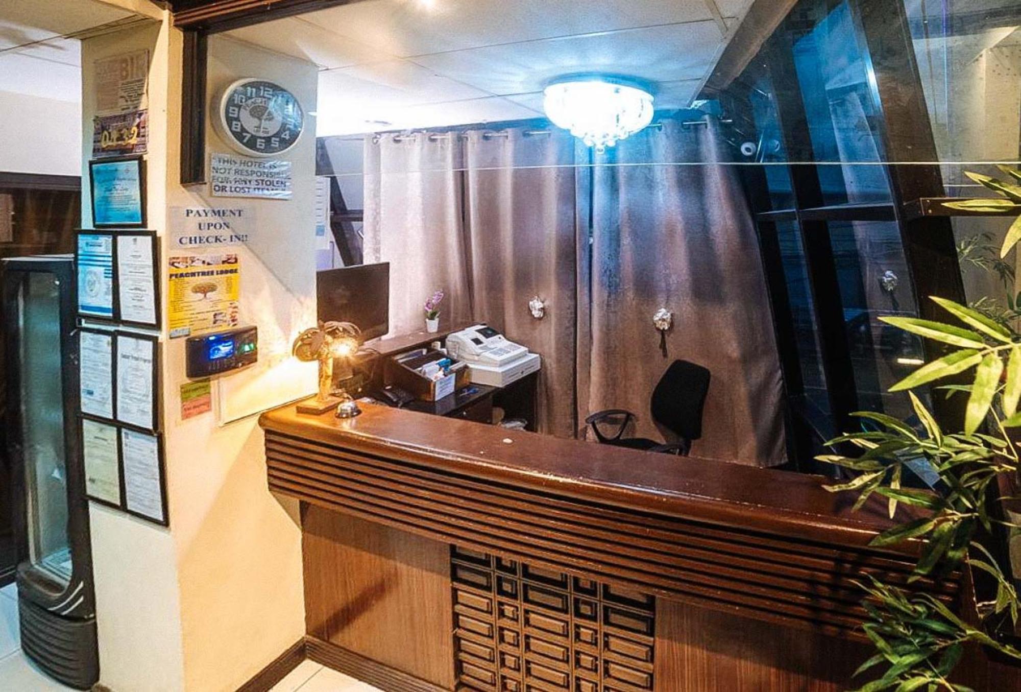 Отель Reddoorz Near Ormoc Port Terminal Экстерьер фото